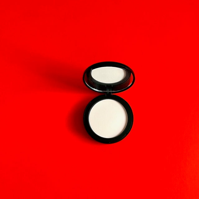jenvierjacubs Sheer and Flawless Pressed Powder (1.Light)
