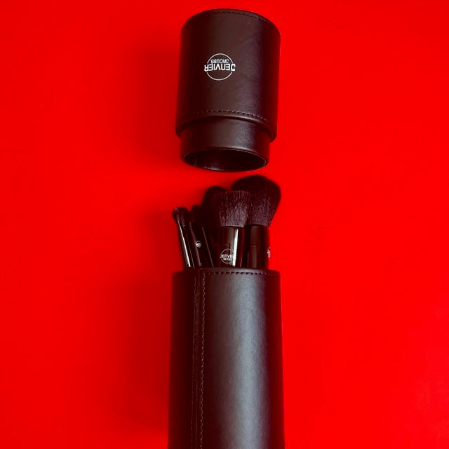 jenvierjacubs Bucket Brush Set