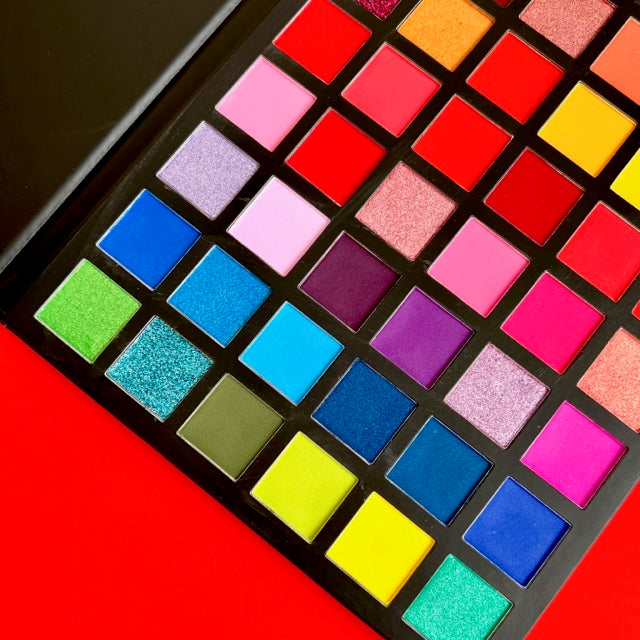 jenvierjacubs Holi Vibes Eyeshadow Palette