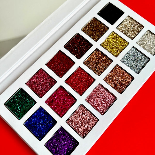 jenvierjacubs Love Is Love Eyeshadow Palette
