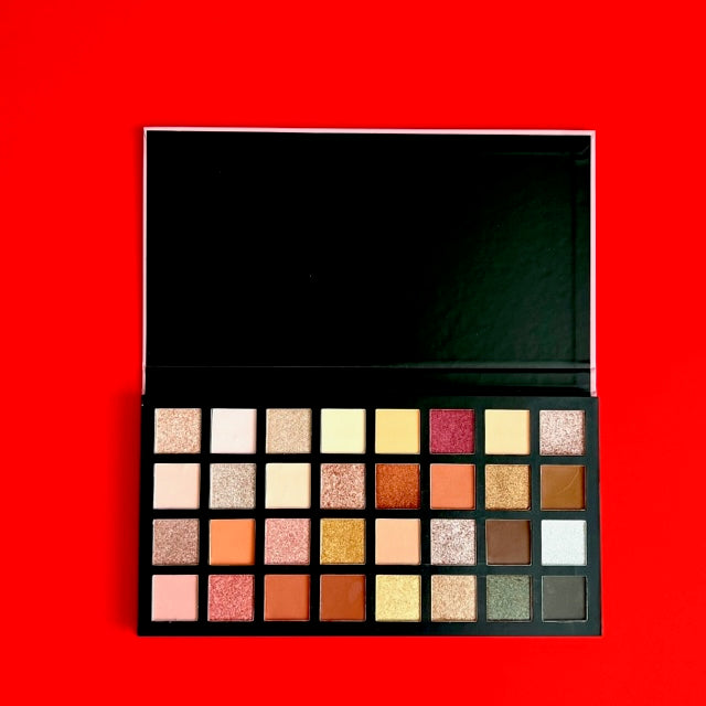 jenvierjacubs Nude Shade Eyeshadow Palette